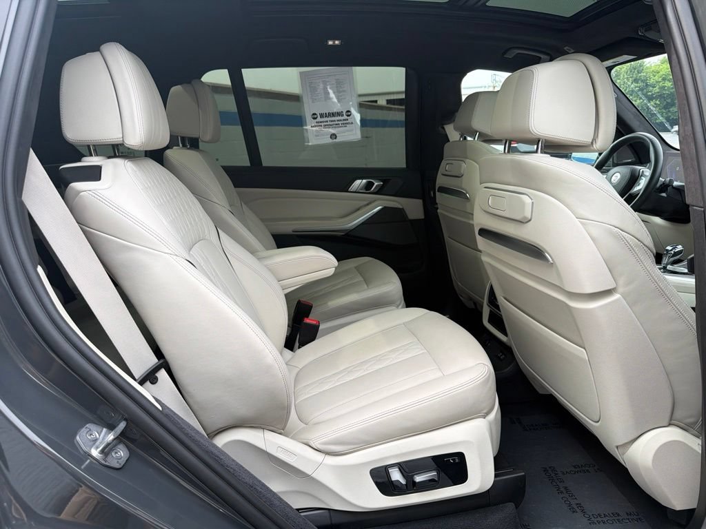 Used 2023 BMW ALPINA XB7 AWD/4WD image 25