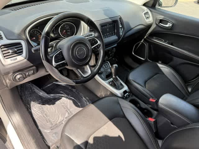 Used 2021 Jeep Compass Latitude w/ Driver Assistance Group AWD/4WD image 8