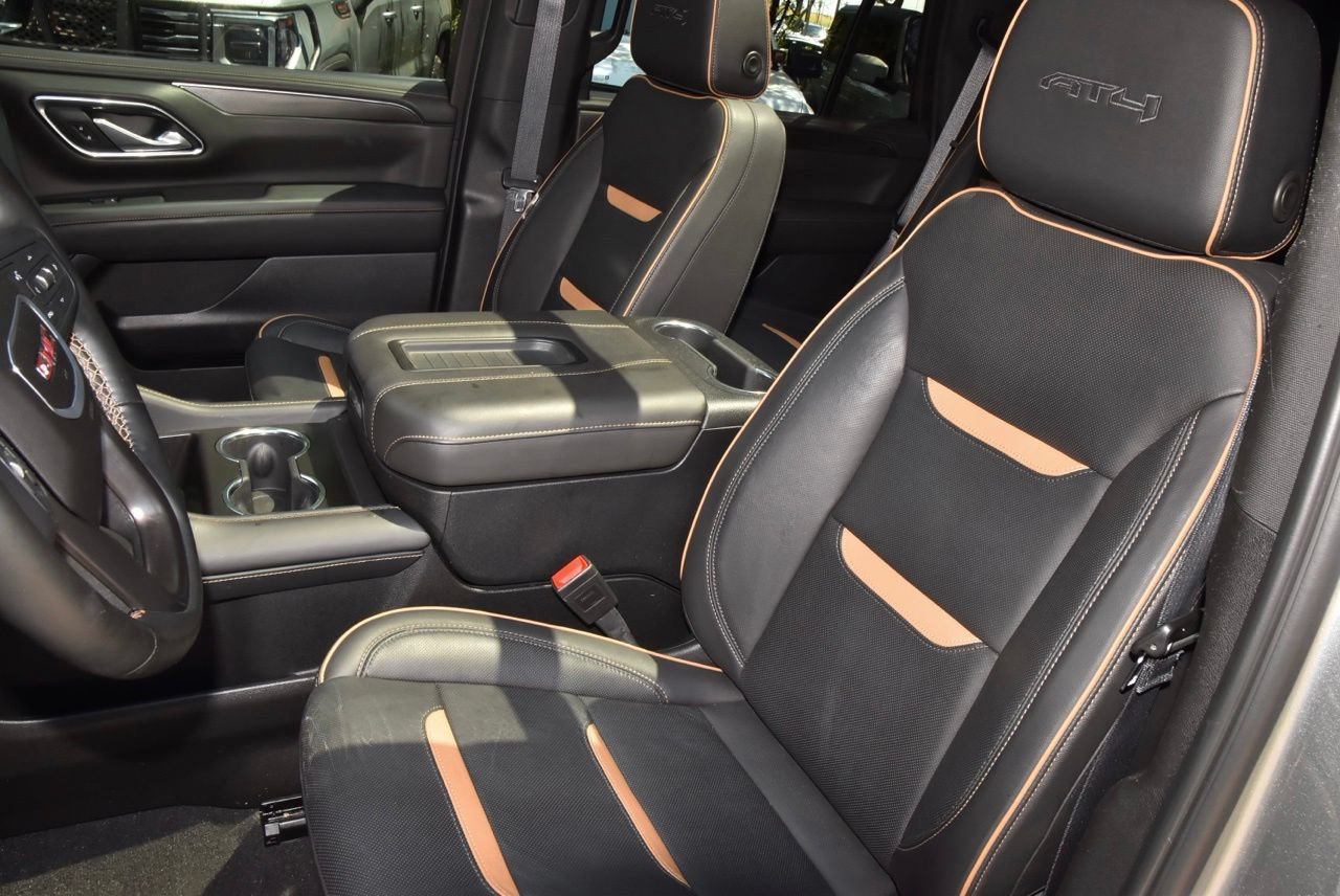 Used 2024 GMC Yukon AT4 w/ Technology Package AWD/4WD image 35