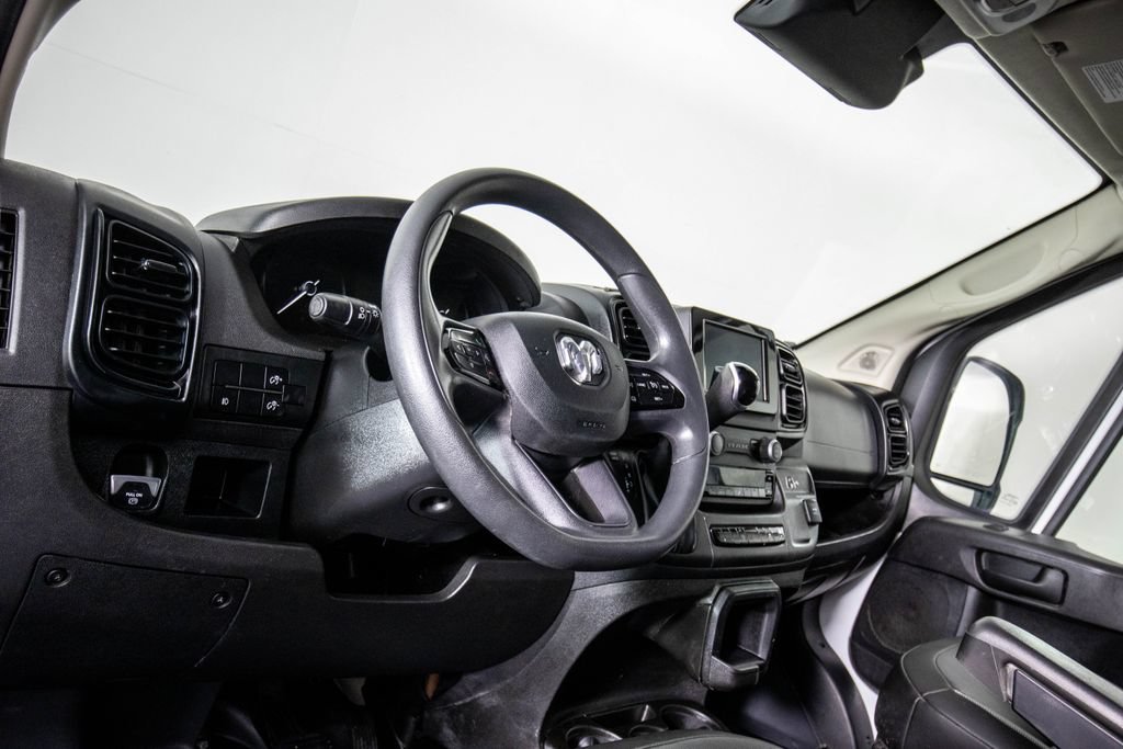 Used 2025 RAM ProMaster 2500 w/ Convenience Group FWD image 10
