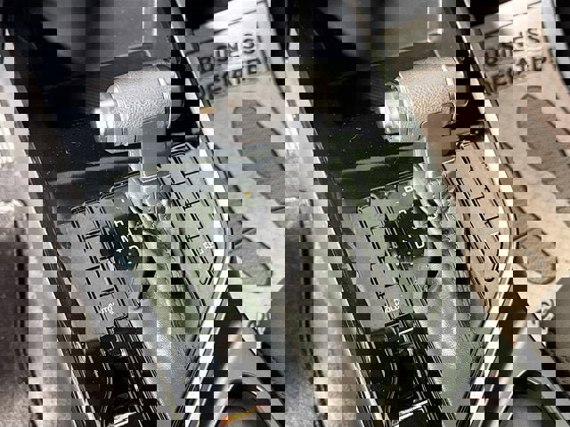 Used 2024 Kia Niro LX image 12