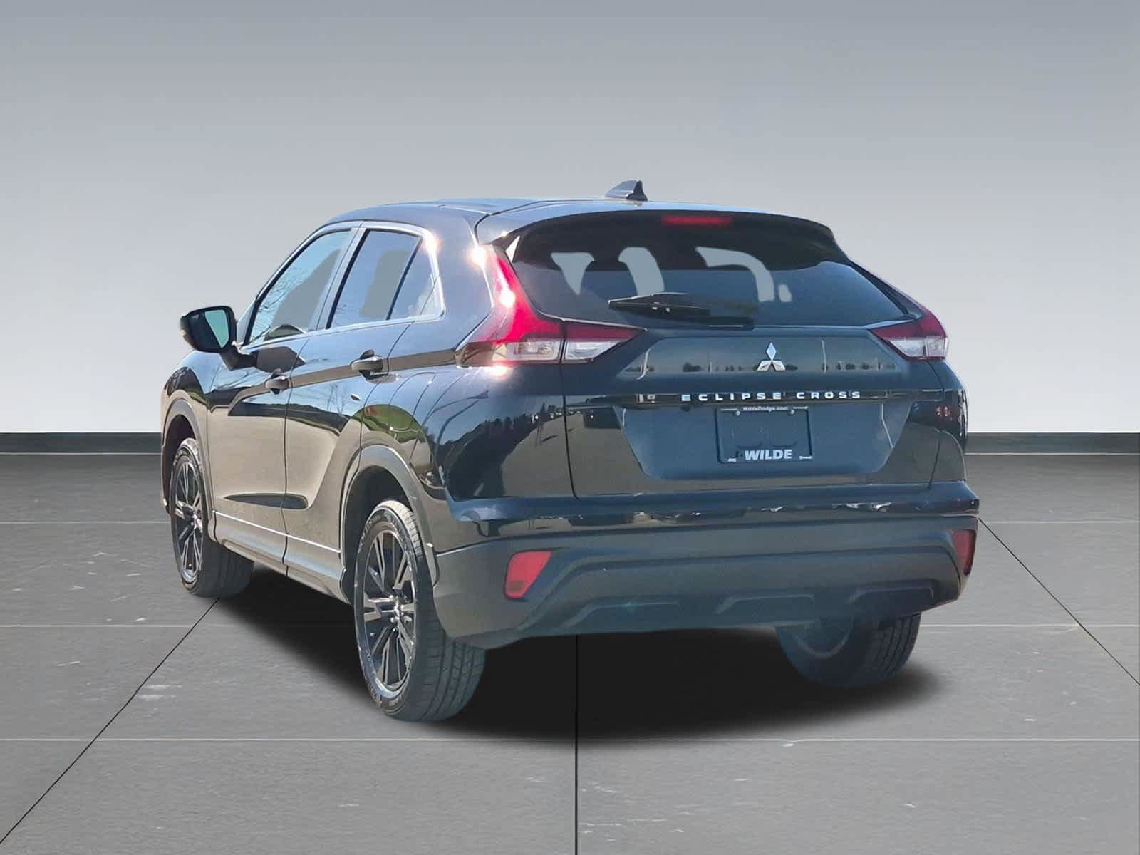 Used 2023 Mitsubishi Eclipse Cross LE AWD/4WD image 4