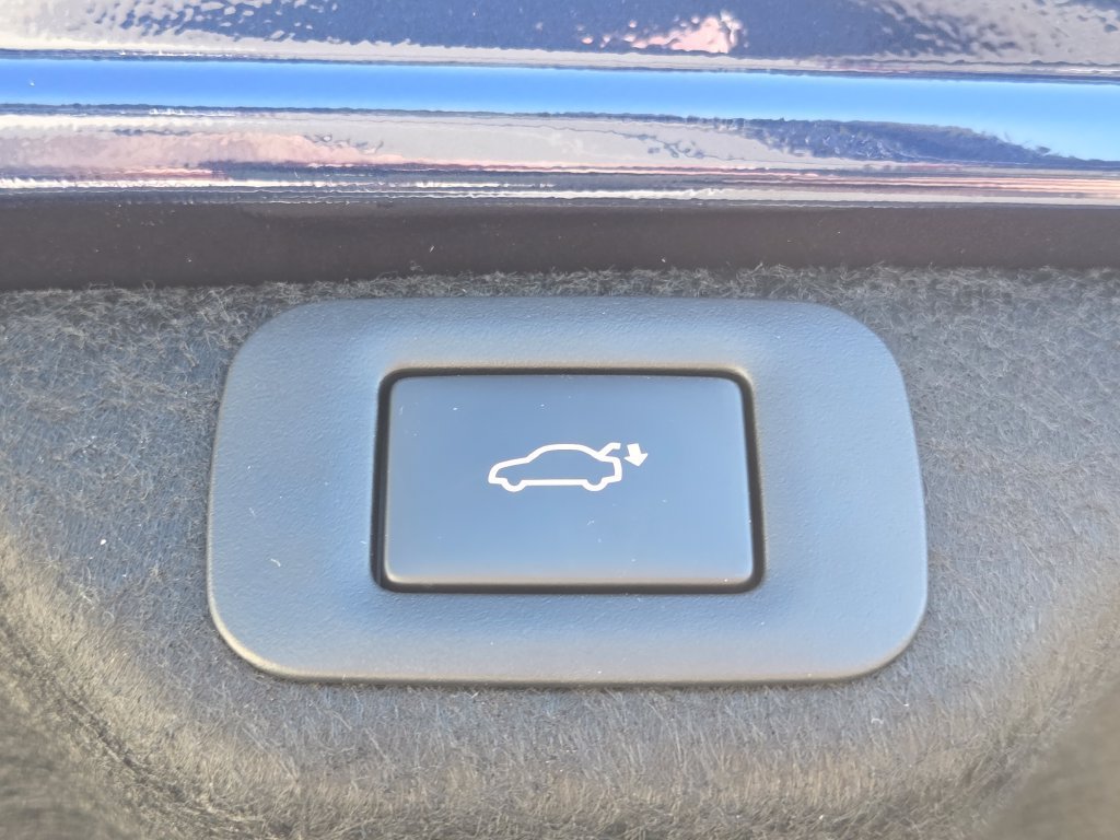 Certified 2025 Lexus ES 300h Ultra Luxury FWD image 32