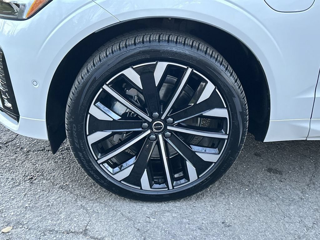 New 2026 Volvo XC60 T8 Ultra w/ Climate Package AWD/4WD image 10
