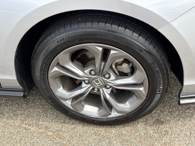 Used 2023 Honda Accord EX image 7