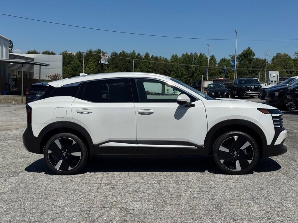 New 2025 Nissan Kicks SR FWD image 2