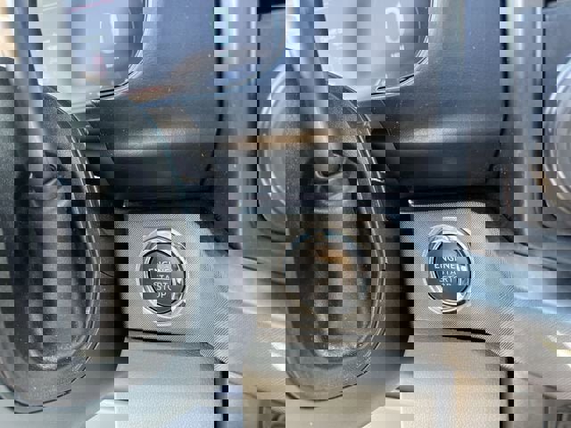 Used 2023 Ford F250 Limited image 17