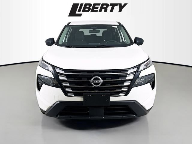 Used 2024 Nissan Rogue S image 2