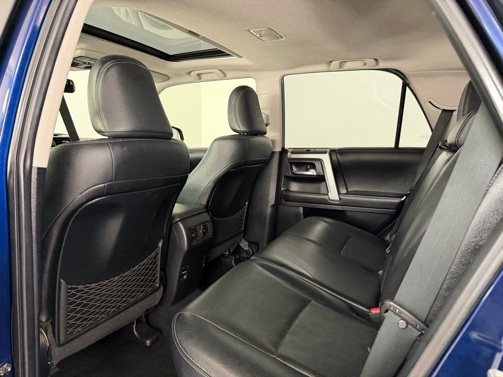 Used 2015 Toyota 4Runner Limited AWD/4WD image 36