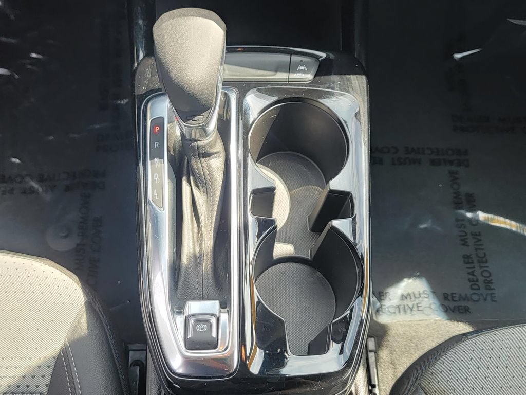 Used 2025 Chevrolet Trax LT FWD image 31