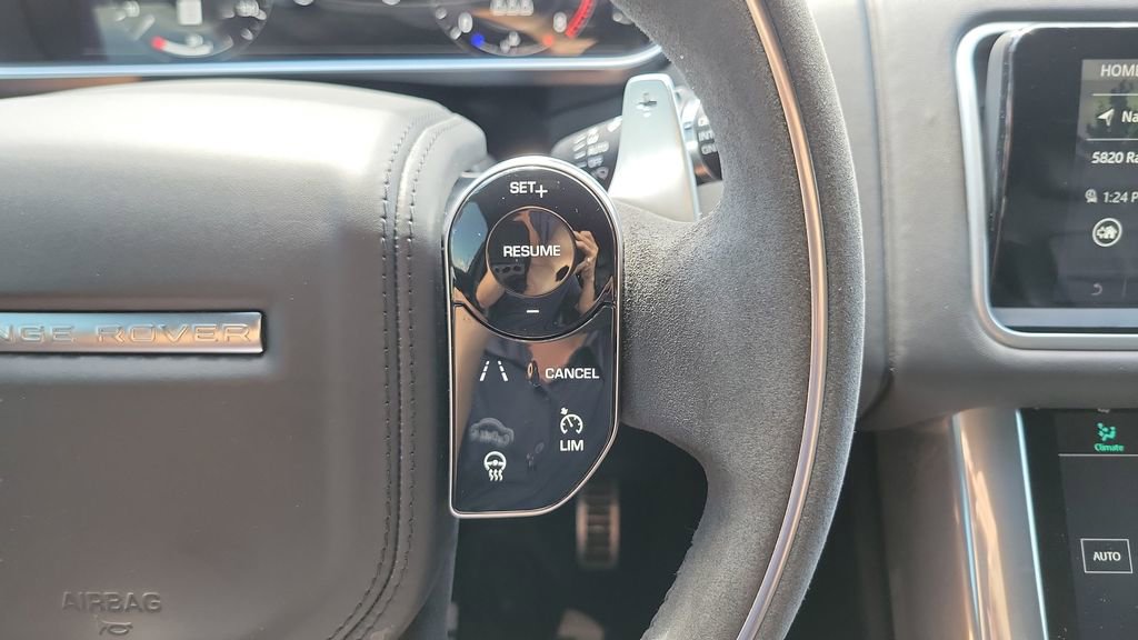 Used 2020 Land Rover Range Rover Sport HST image 34