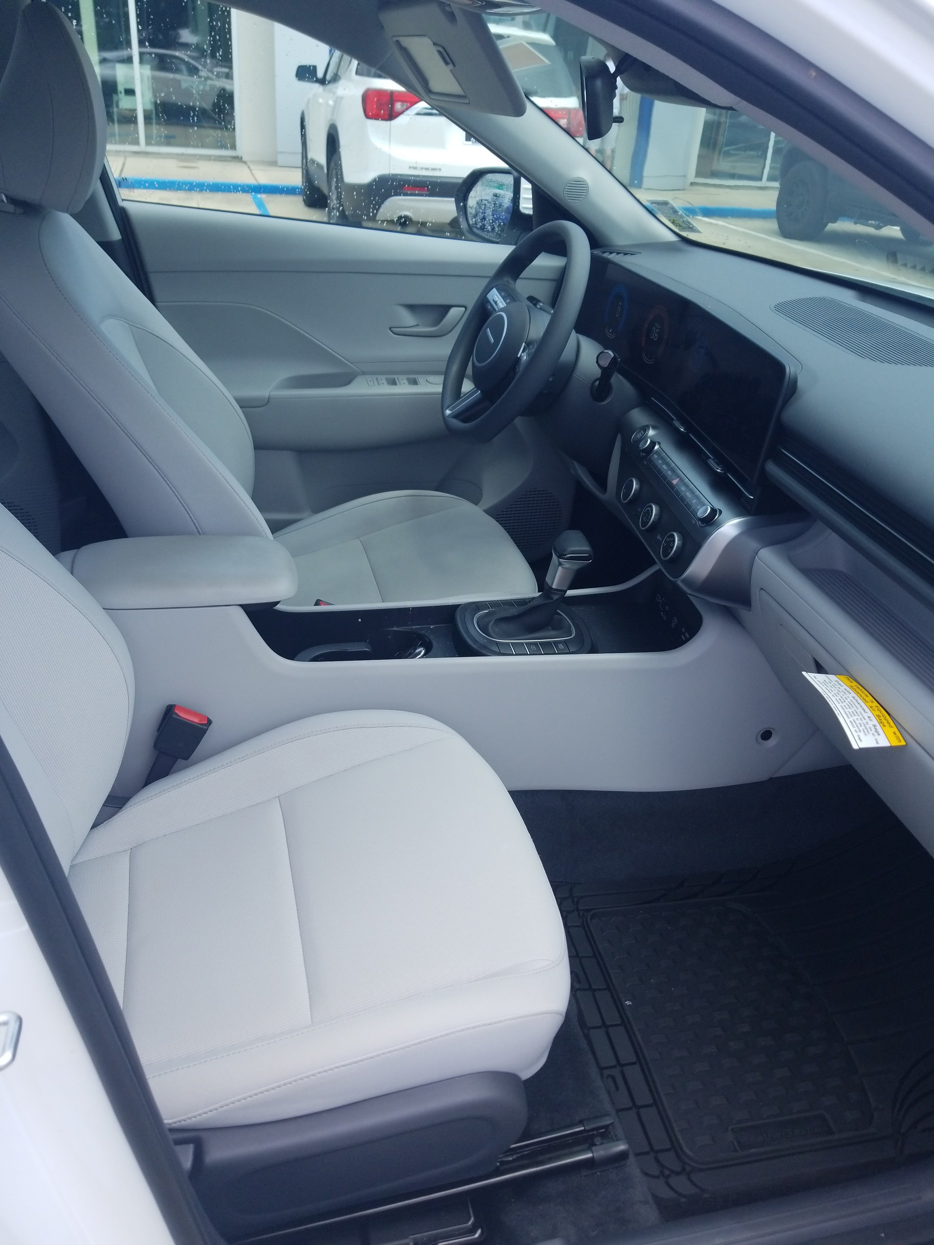 Used 2025 Hyundai Kona SE FWD image 12
