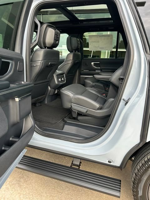New 2027 Ford Expedition Max Platinum w/ Stealth Appearance Package AWD/4WD image 12