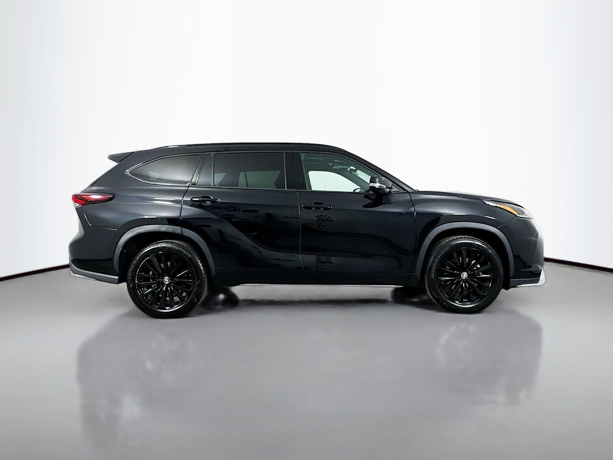 Certified 2025 Toyota Highlander XSE AWD/4WD image 8