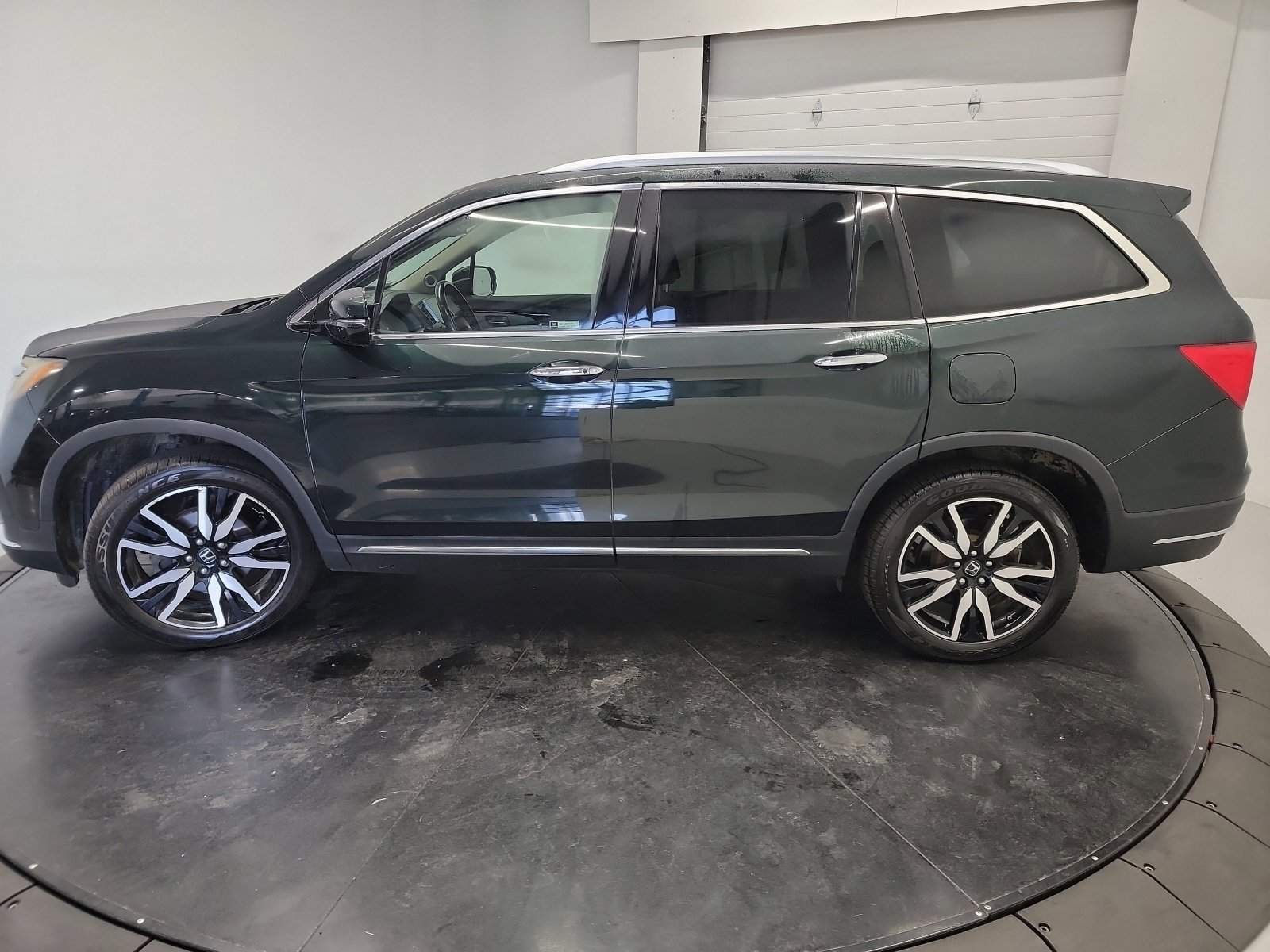 Used 2019 Honda Pilot Touring image 4