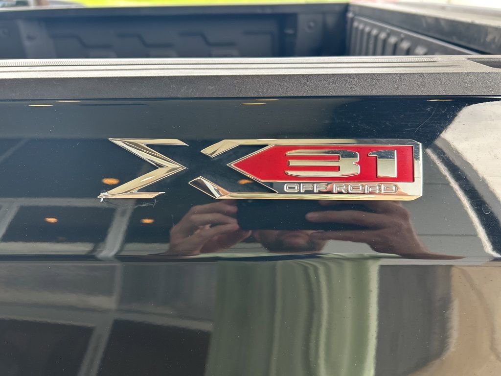 Used 2023 GMC Sierra 1500 SLT w/ SLT Premium Package image 29