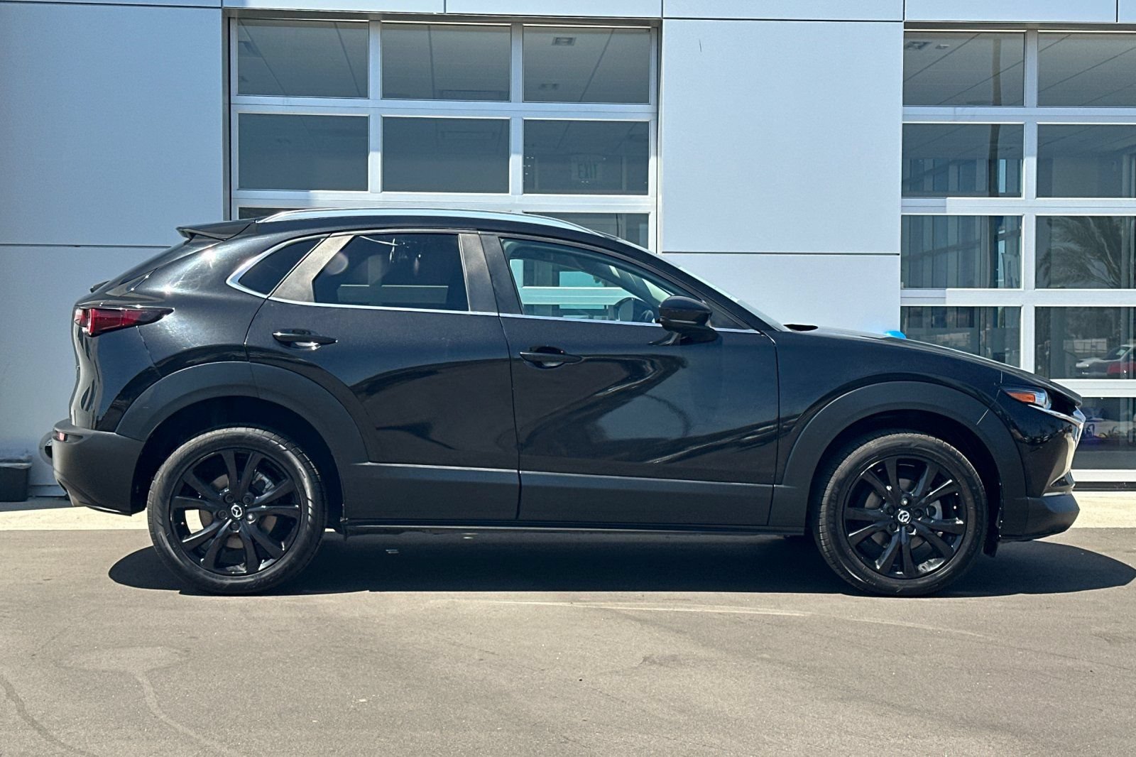 Used 2024 MAZDA CX-30 AWD 2.5 S w/ Select Sport Pkg image 3