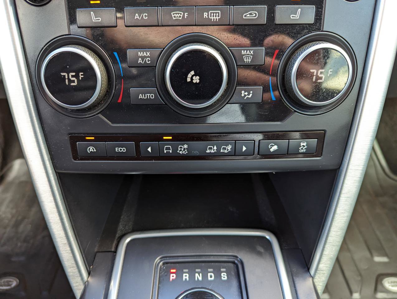 Used 2017 Land Rover Discovery Sport HSE image 24