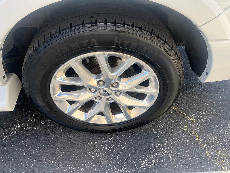 Used 2017 Ford Expedition Limited AWD/4WD image 12
