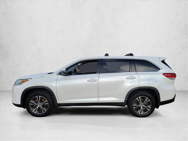 Used 2019 Toyota Highlander LE FWD image 8