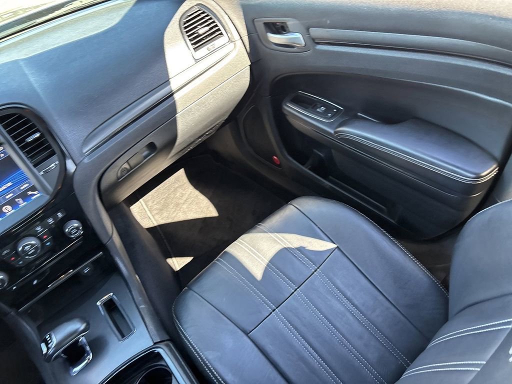 Used 2014 Chrysler 300 S image 16