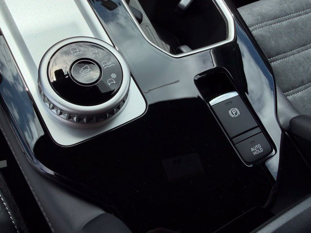 New 2026 Mitsubishi Outlander LE FWD image 30