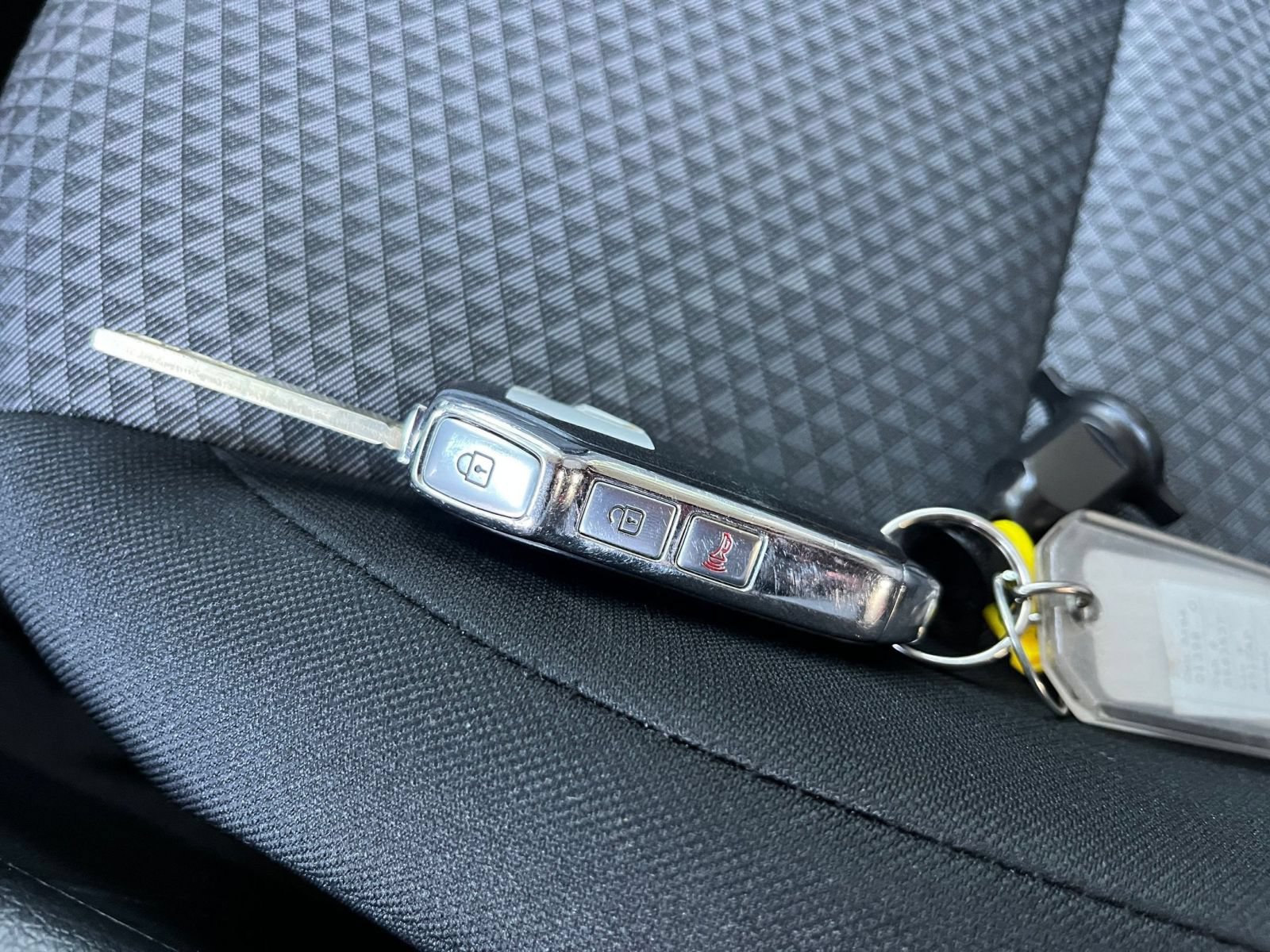 Used 2025 Kia Soul LX w/ LX Technology Package FWD image 20