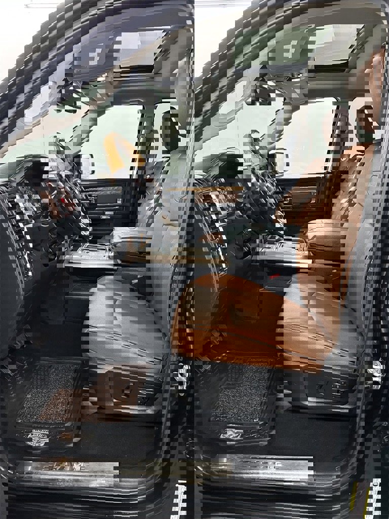 Used 2018 RAM 1500 Laramie Longhorn w/ Convenience Group image 11