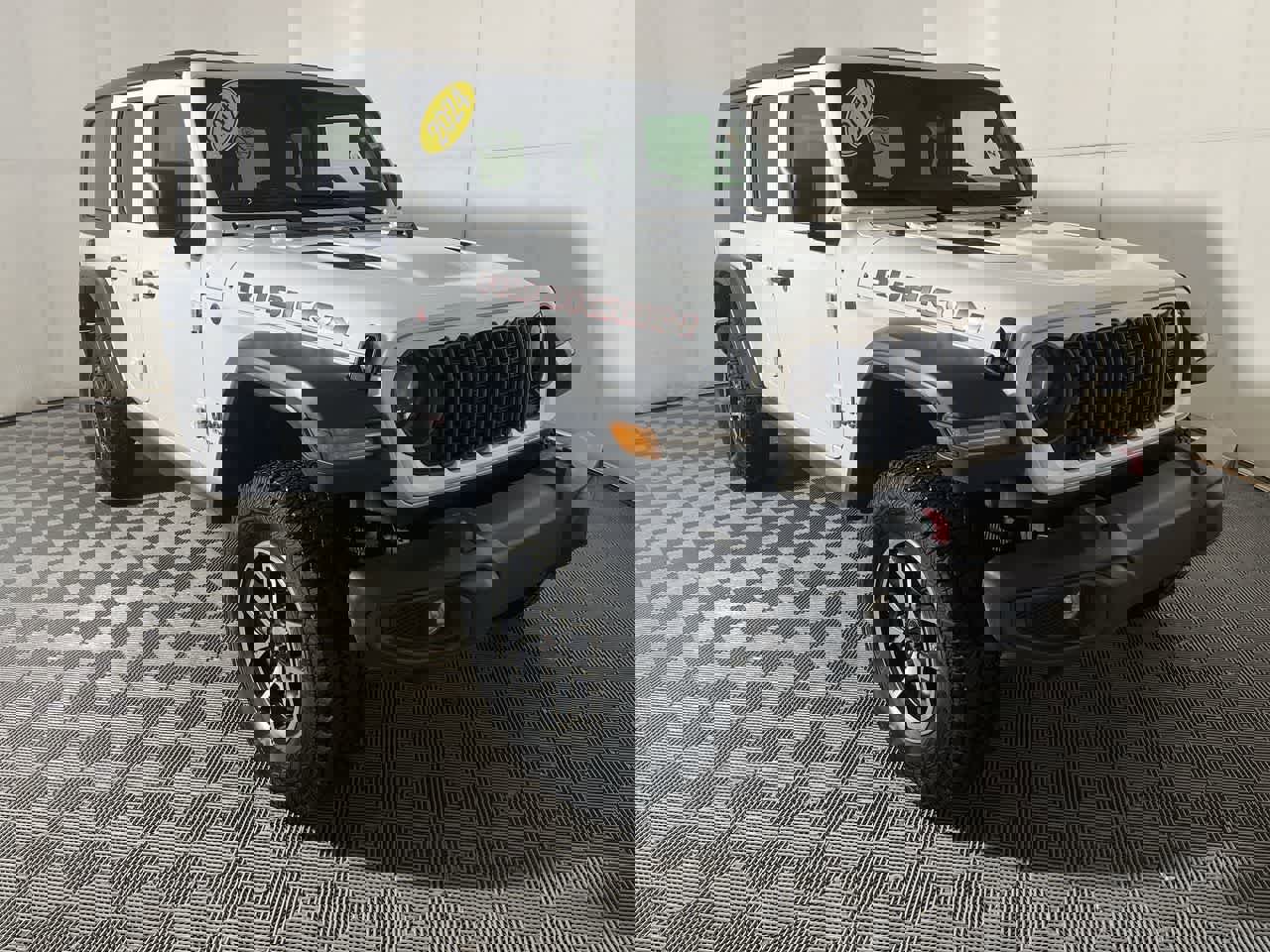 Used 2024 Jeep Wrangler Unlimited Rubicon image 2