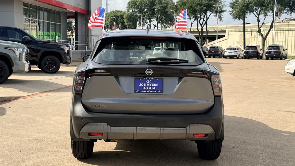 Used 2025 Nissan Kicks S FWD image 8