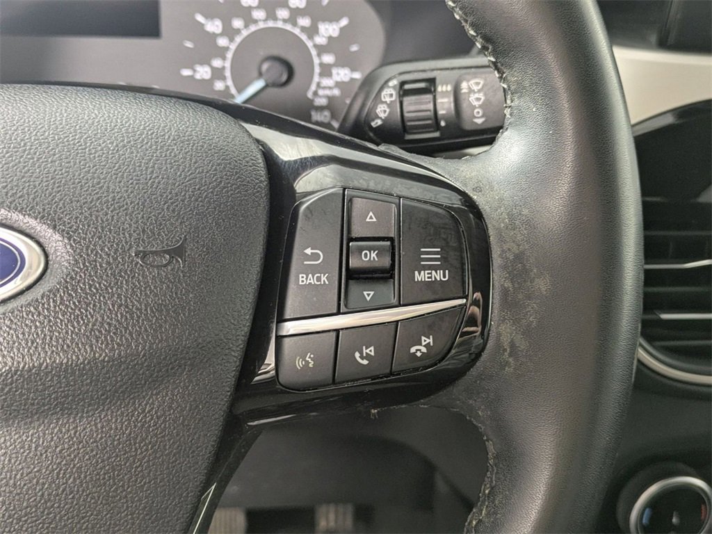 Used 2022 Ford Escape SE w/ SE Sport Appearance Package image 29