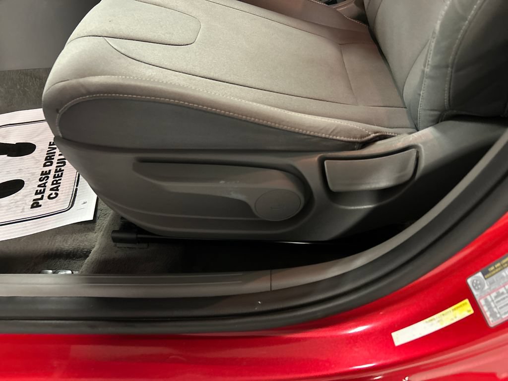 Used 2022 Hyundai Elantra SEL w/ Convenience Package FWD image 11
