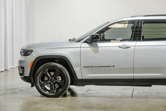 Used 2021 Jeep Grand Cherokee L Altitude image 19