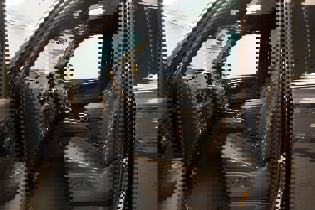 New 2025 Chevrolet Suburban Premier image 5