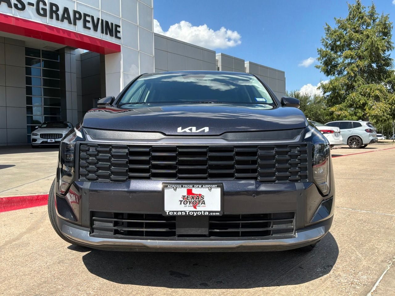 Used 2026 Kia Sportage LX FWD image 3