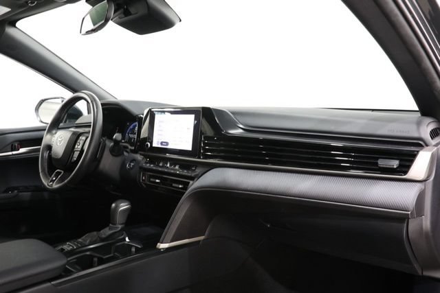 Used 2025 Toyota Camry SE FWD image 17