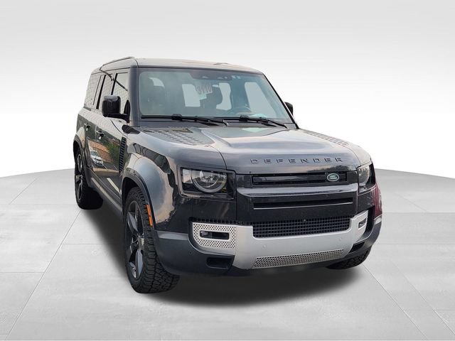 Used 2023 Land Rover Defender 130 SE AWD/4WD image 3