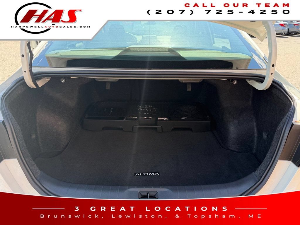 Used 2023 Nissan Altima 2.5 SV FWD image 12