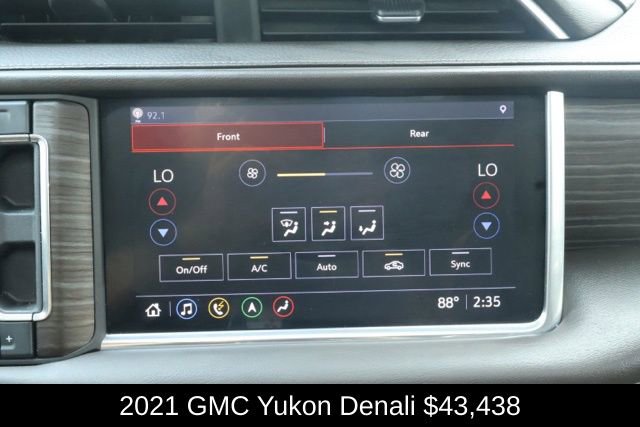 Used 2021 GMC Yukon Denali w/ Denali Premium Package image 29