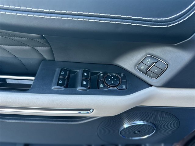 Certified 2023 Ford Expedition Platinum image 14