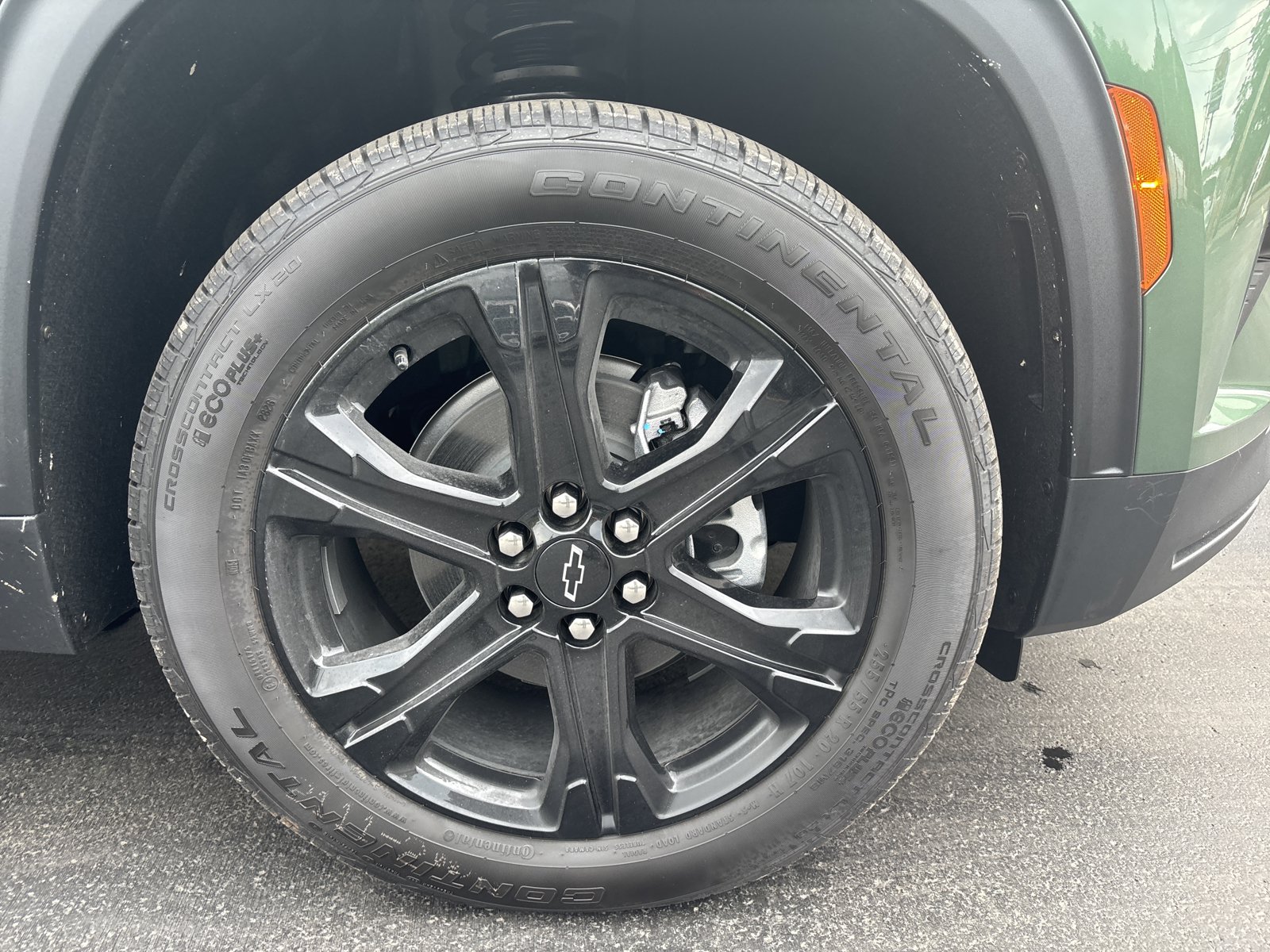 New 2027 Chevrolet Traverse LT w/ Midnight/Sport Edition AWD/4WD image 4