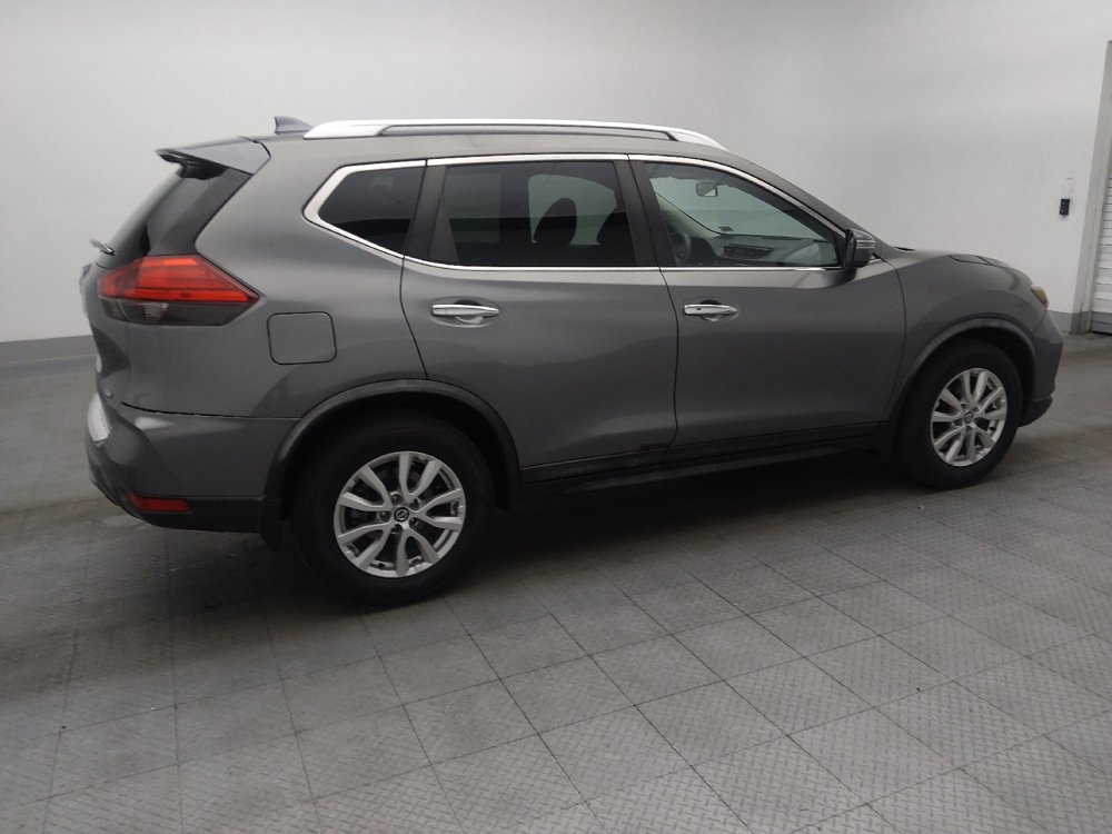 Used 2017 Nissan Rogue SV image 10