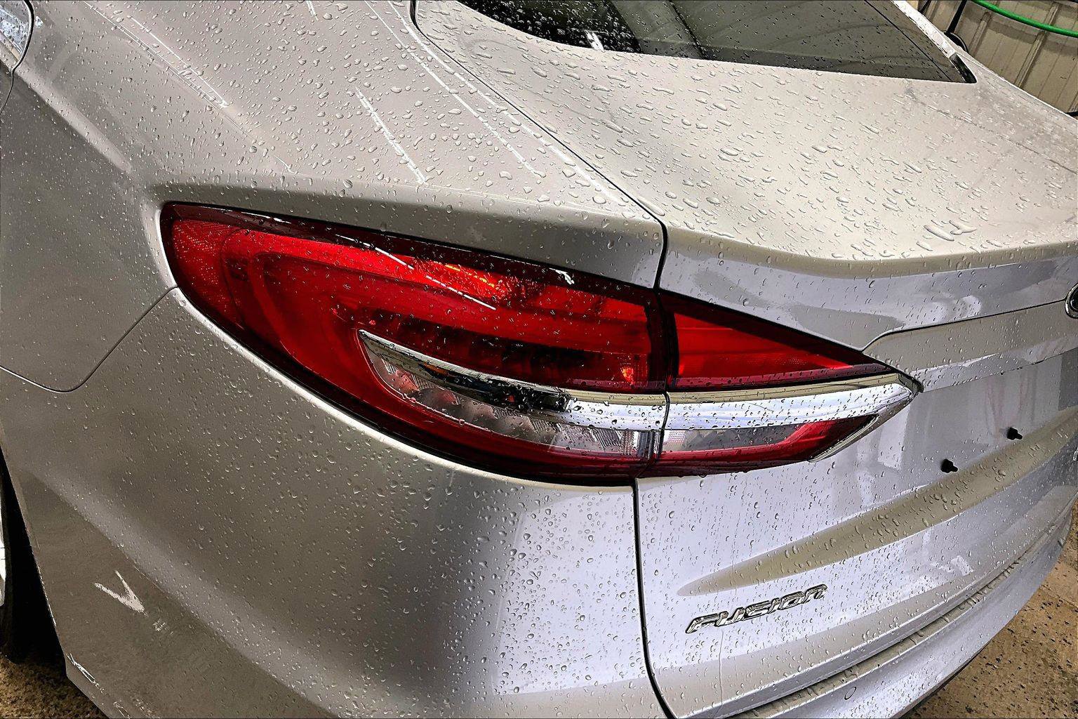 Used 2019 Ford Fusion SE image 30