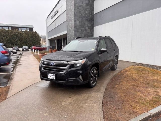 Used 2025 Subaru Forester Premium image 9