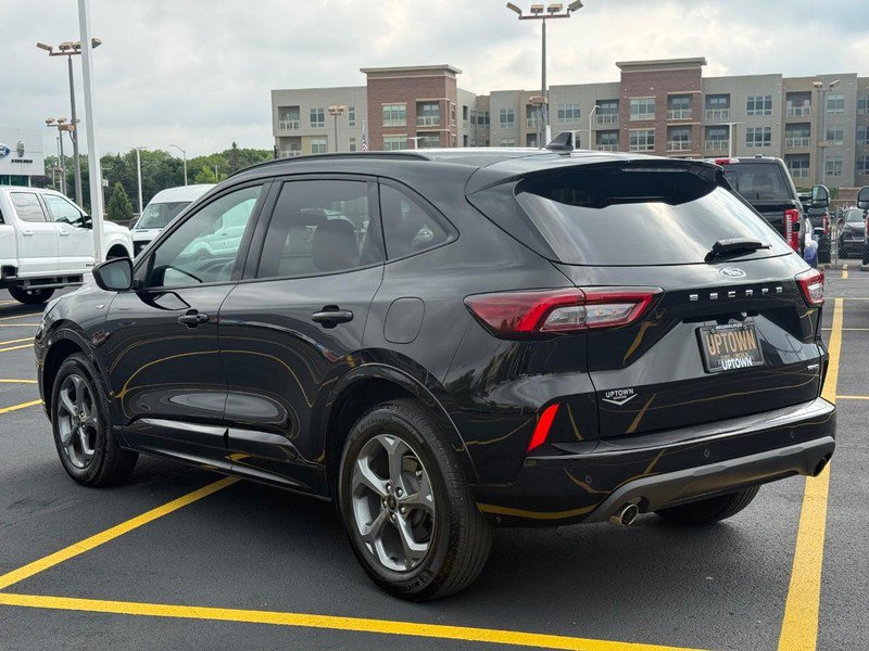 Certified 2023 Ford Escape ST-Line w/ Tech Pack #1 AWD/4WD image 9