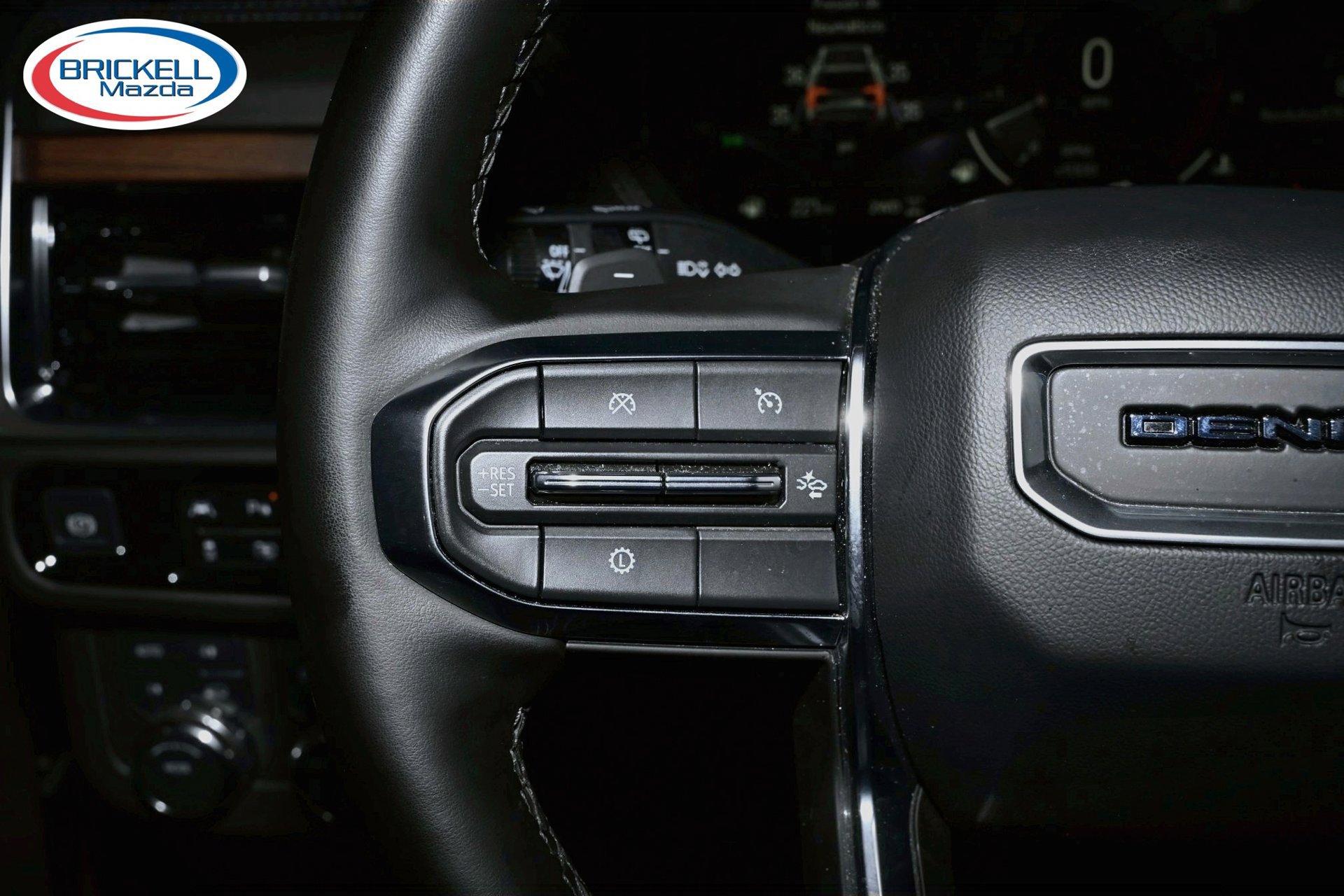 Used 2025 GMC Yukon Denali AWD/4WD image 36
