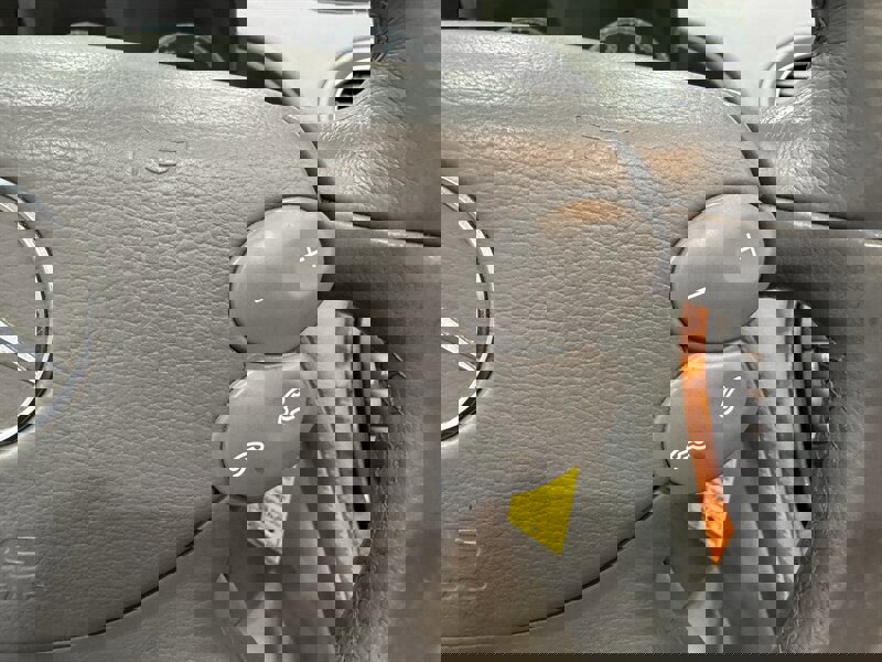 Used 2003 Mercedes-Benz SL 500 image 10