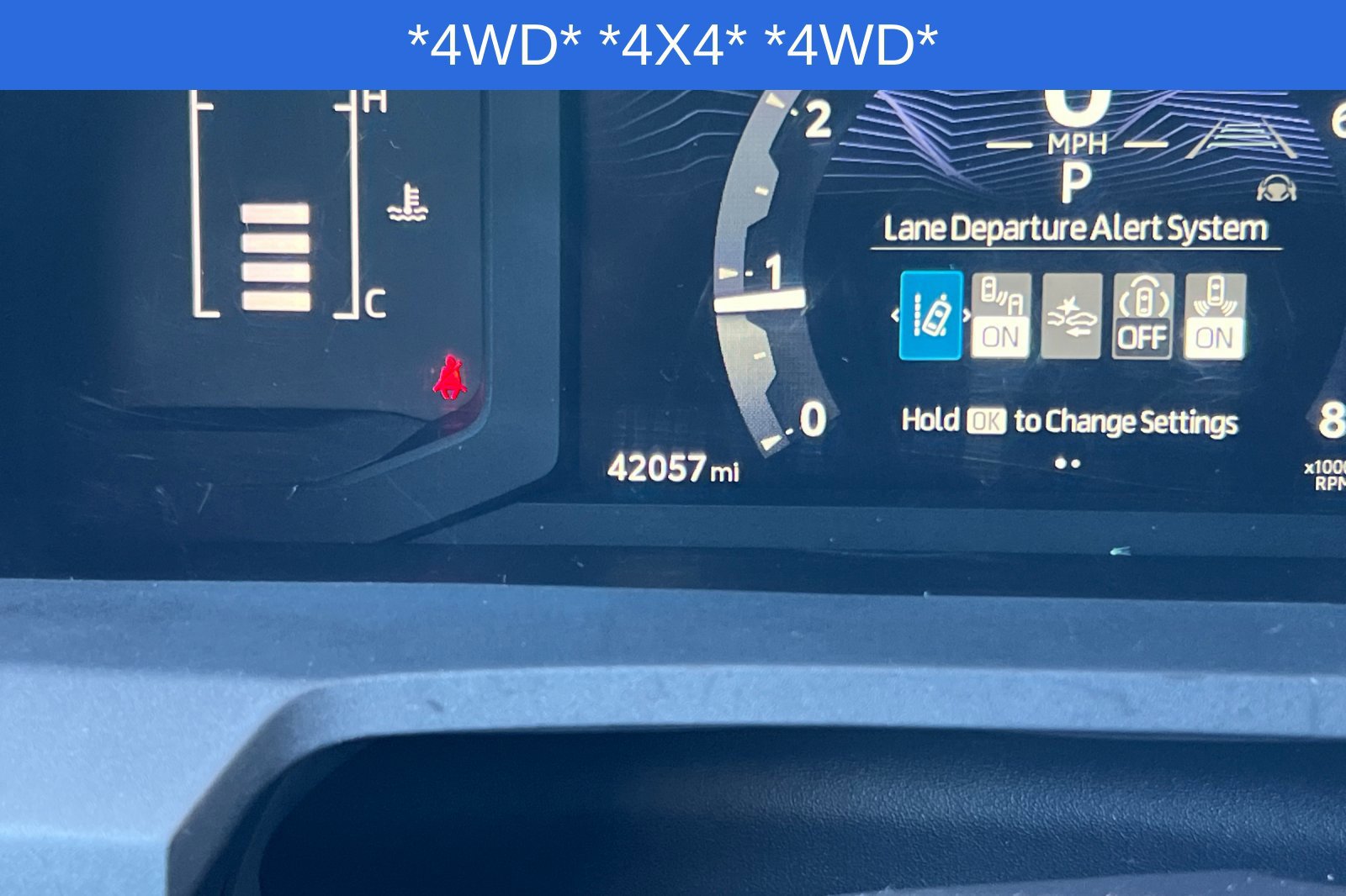 Certified 2024 Toyota Tacoma SR5 AWD/4WD image 31