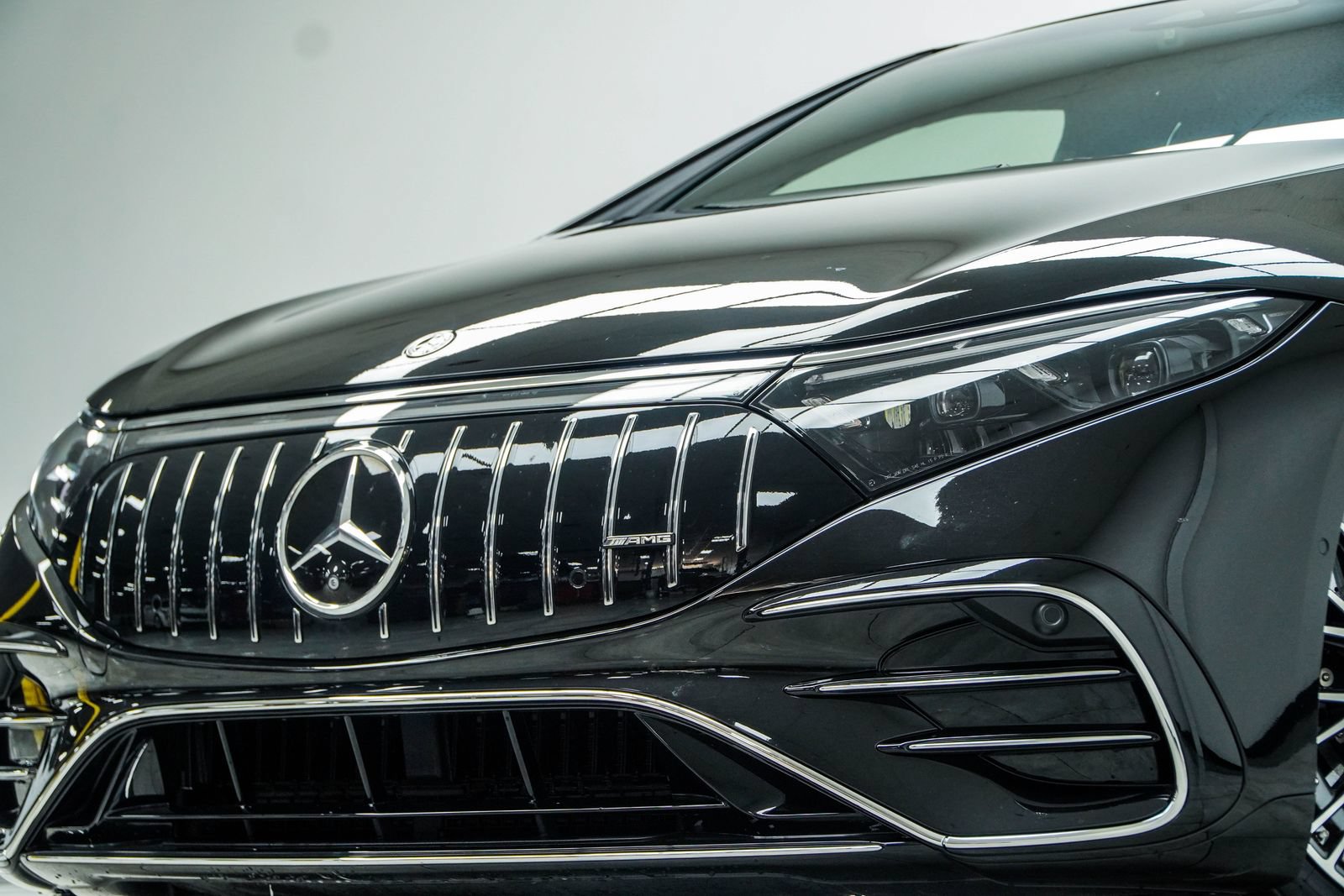 Used 2023 Mercedes-Benz EQS AMG 4MATIC image 2