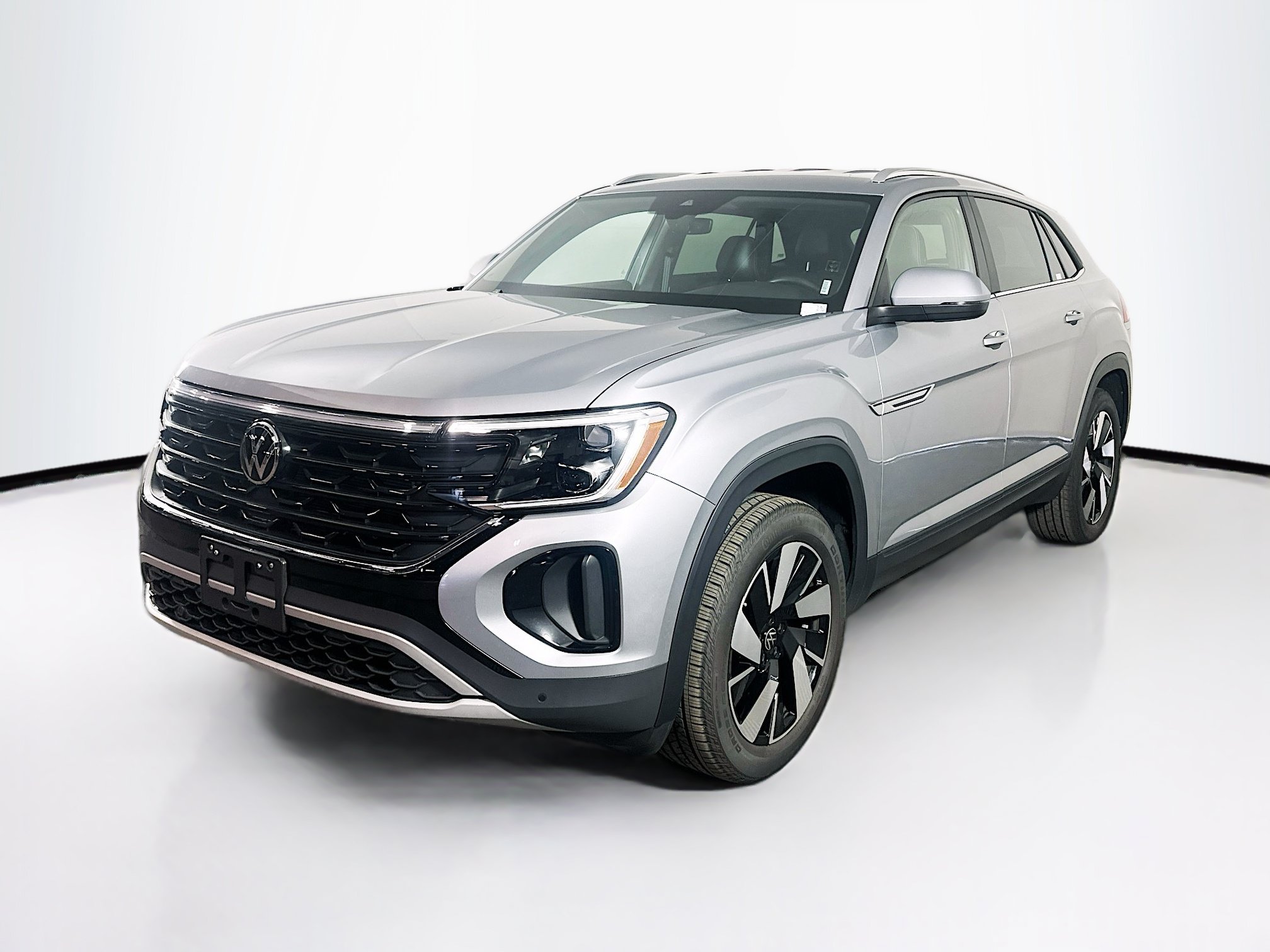 Used 2025 Volkswagen Atlas Cross Sport SE FWD image 3